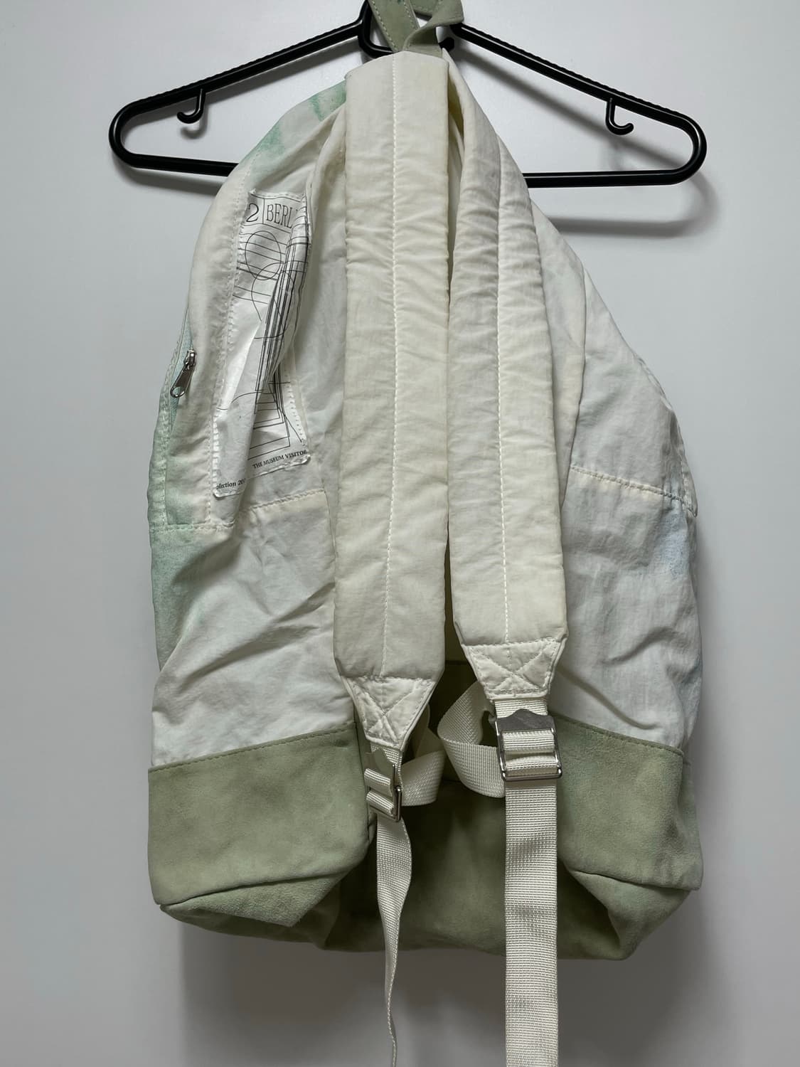 더뮤지엄비지터 스프레이 백팩 초기 디자인 상품이미지4