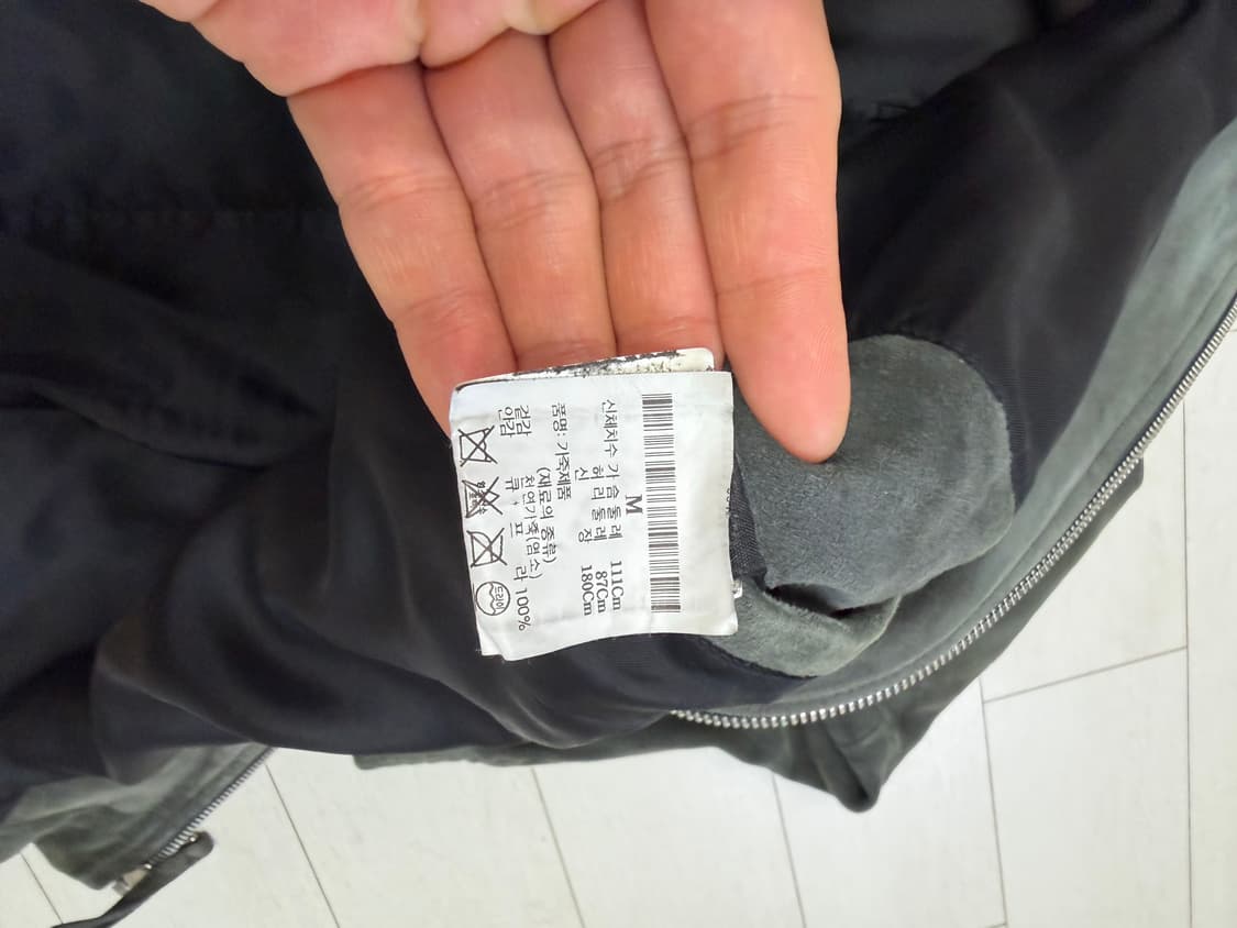 백화점판) 띠어리 염소가죽 자켓 M 사이즈  염소 가죽으로 고급스럽습니다 상품이미지4