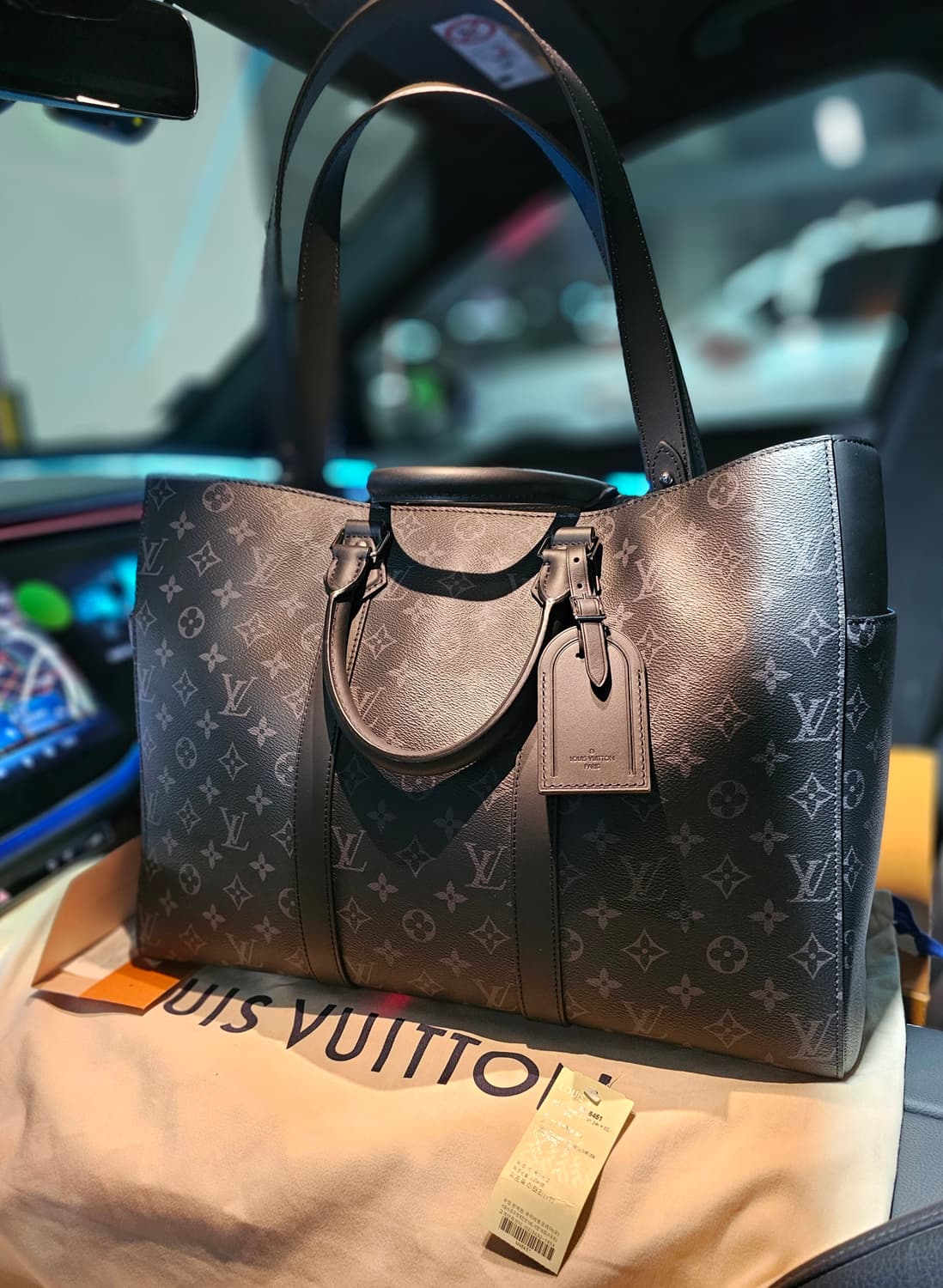 루이비통 이클립스 삭플라 24H 숄더백 토트백 25ss 신형 (새상품) 상품이미지1