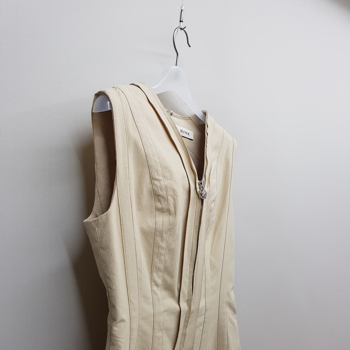 한섬 마인 2022 브이넥 집업 원피스 82-94-160사이즈 상품이미지3