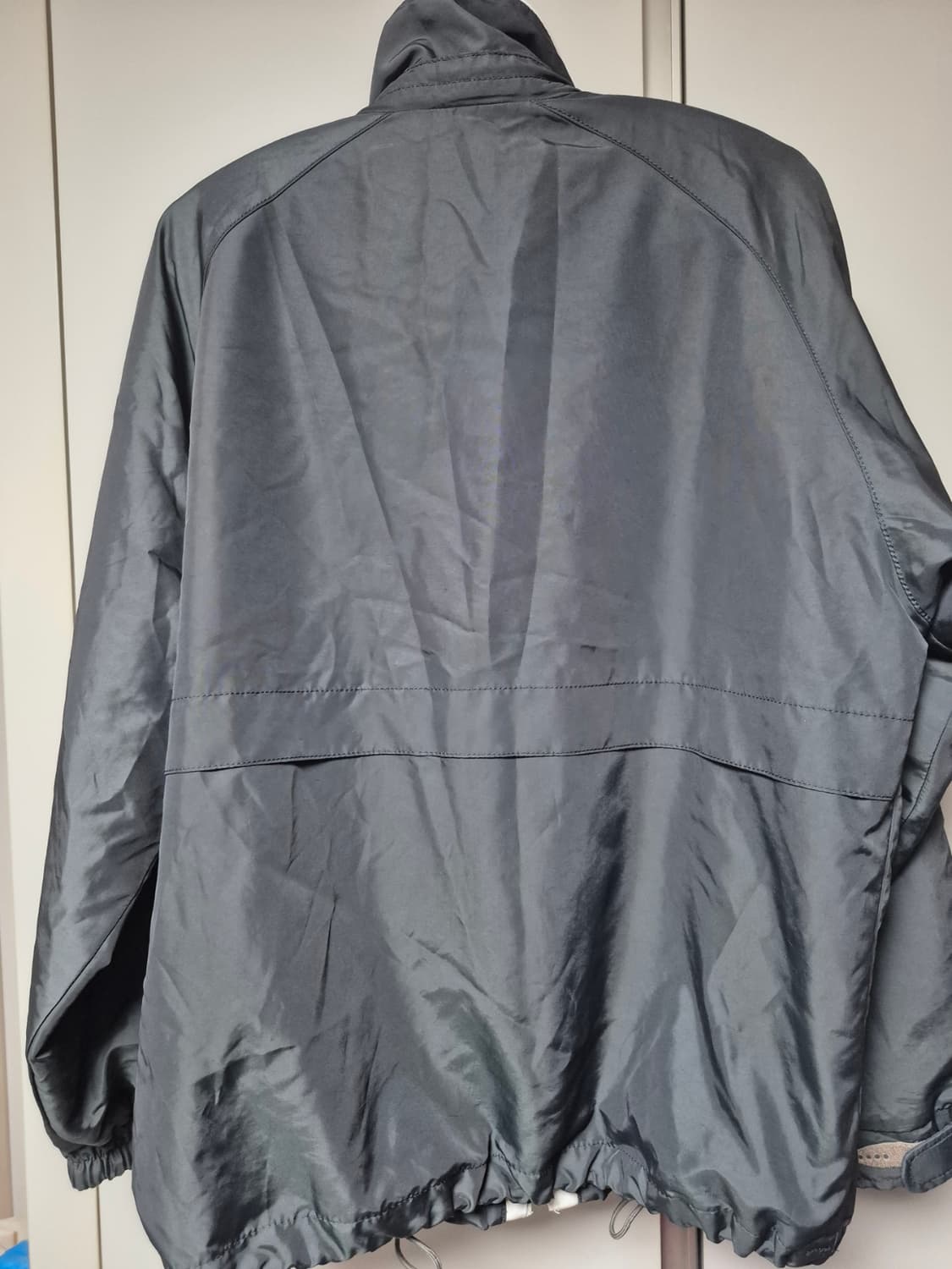 데상트 정품 스위스 스키팀 점퍼 잠바 사이즈100사이즈

팝니다
 상품이미지2