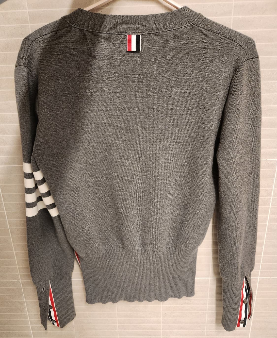 톰브라운 정품 4-바 가디건 미드그레이 42 상품이미지4