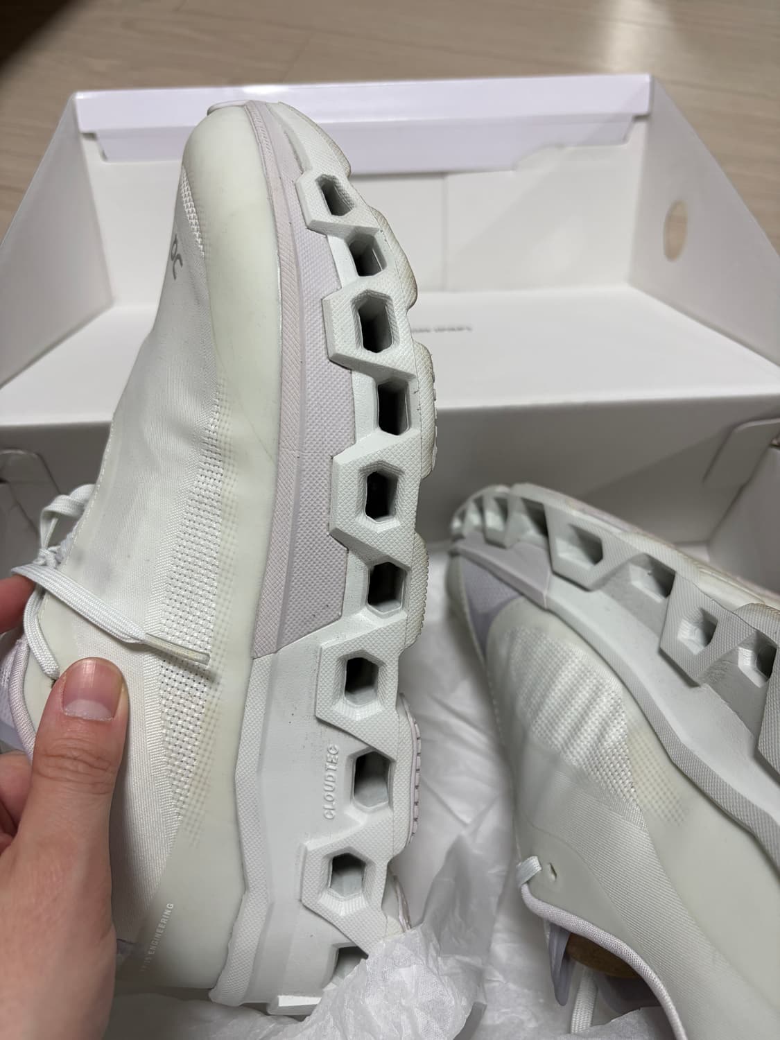 파프 x 온 러닝 클라우드몬스터 2 (베이퍼 프로스트) 상품이미지2