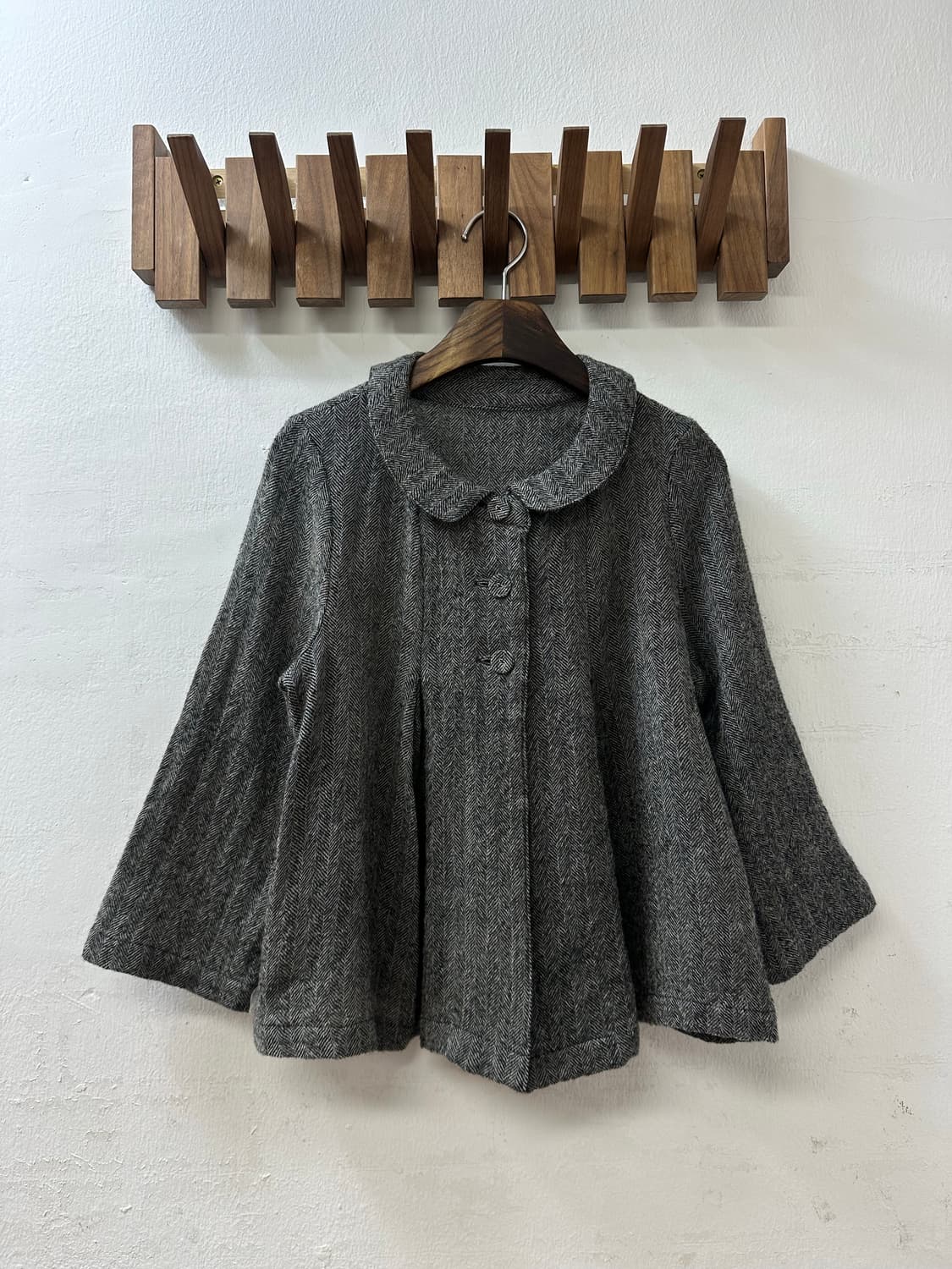 일본빈티지 울100% 헤링본 사와코 둥근카라 케이프 플레어 코트 상품이미지1