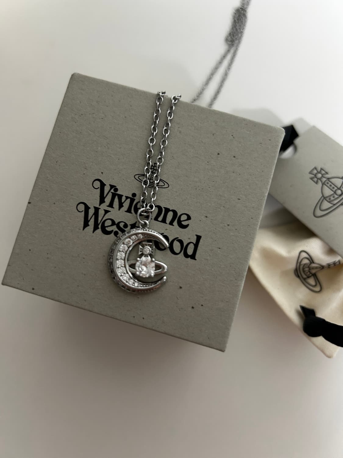 비비안웨스트우드 도리나 달과별목걸이 상품이미지1