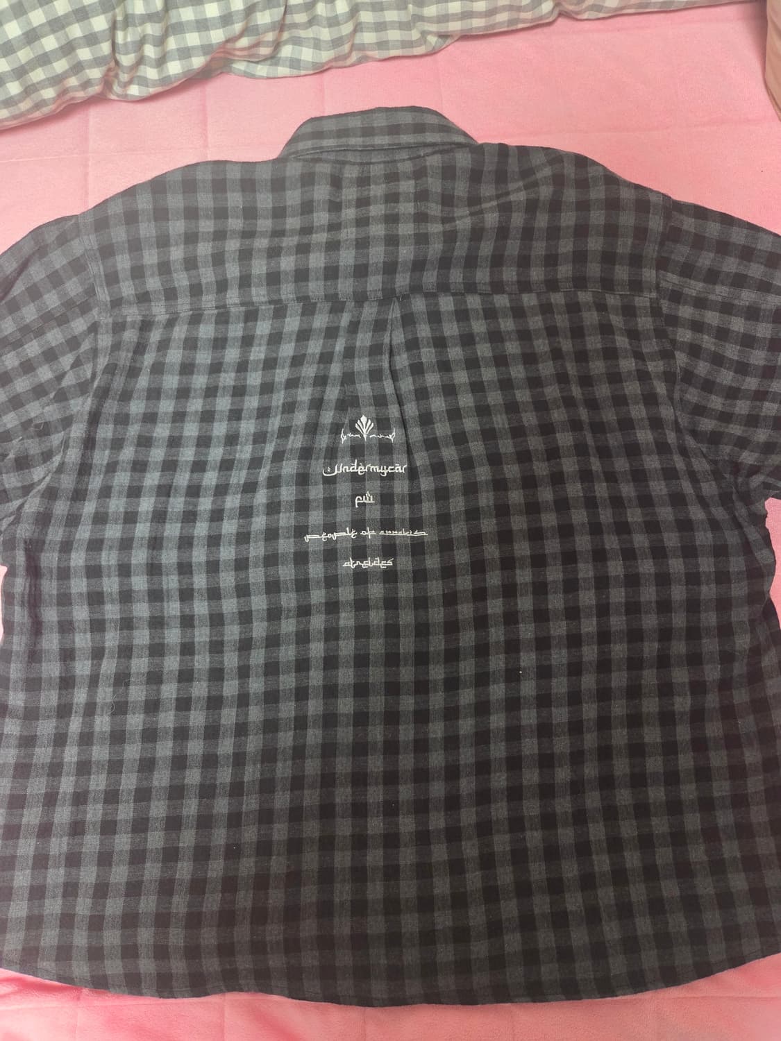 언더마이카 트론리 백로고 크롭셔츠 1사이즈 상품이미지3