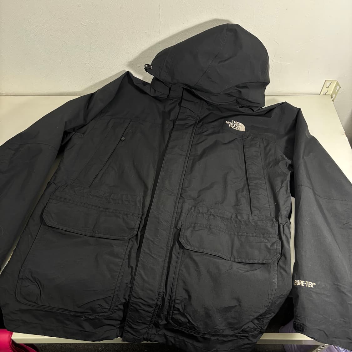 L 노스페이스 블랙 오버핏 후드탈부착 고어텍스 나일론 바람막이 상품이미지2