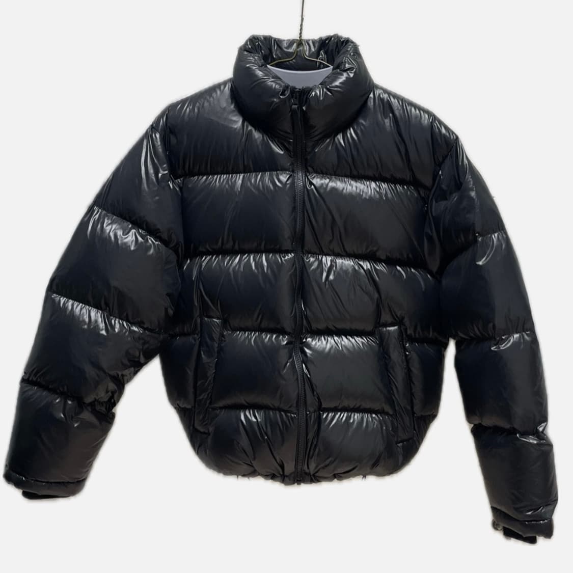 무탠다스 유광 블랙 다운 자켓  상품이미지1