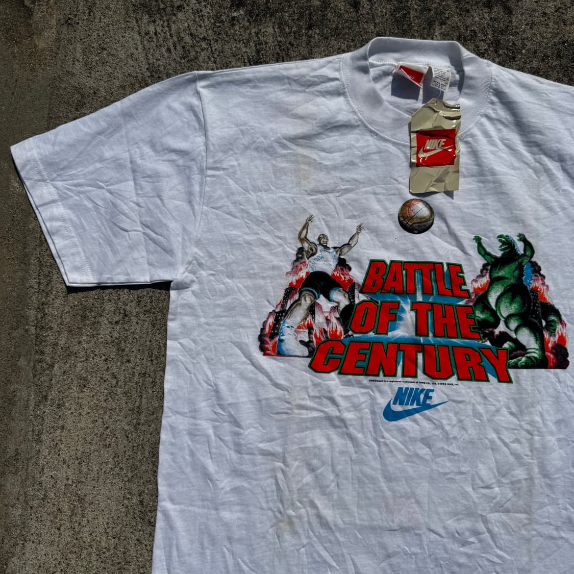 [L] 90s Nike 나이키 바클리VS고질라 프린팅 티셔츠 상품이미지3