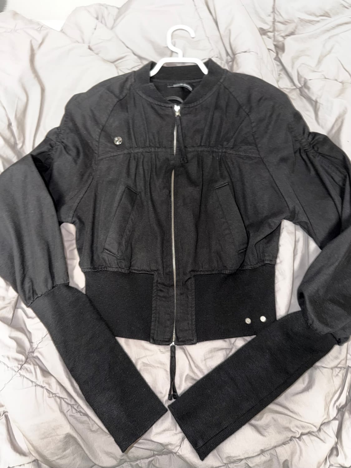 페인오어플레져 SARA SHIRRING JUMPER 블랙 상품이미지3