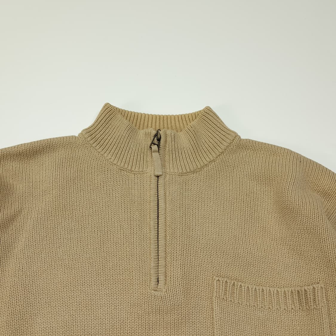 CL107 M 엘엘빈 베이지 리브드 버튼 포켓 하프 집업 니트 상품이미지2