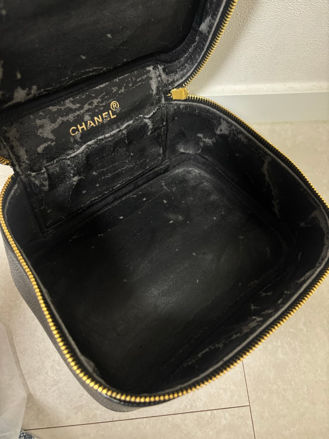 샤넬 블랙 캐비어 코스메틱 베니티 백 상품이미지7