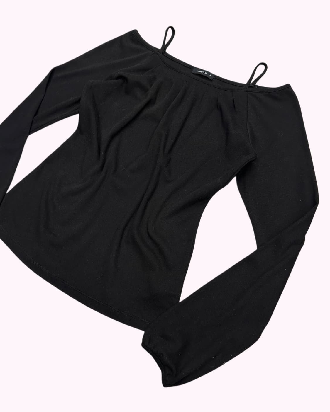 pintuck detail off-shoulder t-shirt 상품이미지3