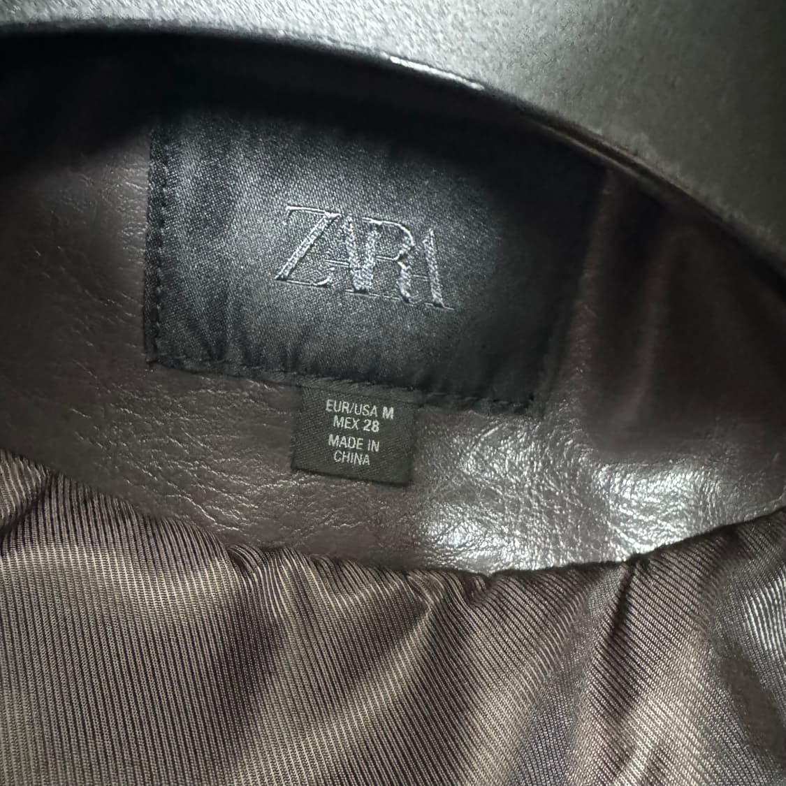 Zara 페이크 레더 쇼트 재킷 새제품 상품이미지6