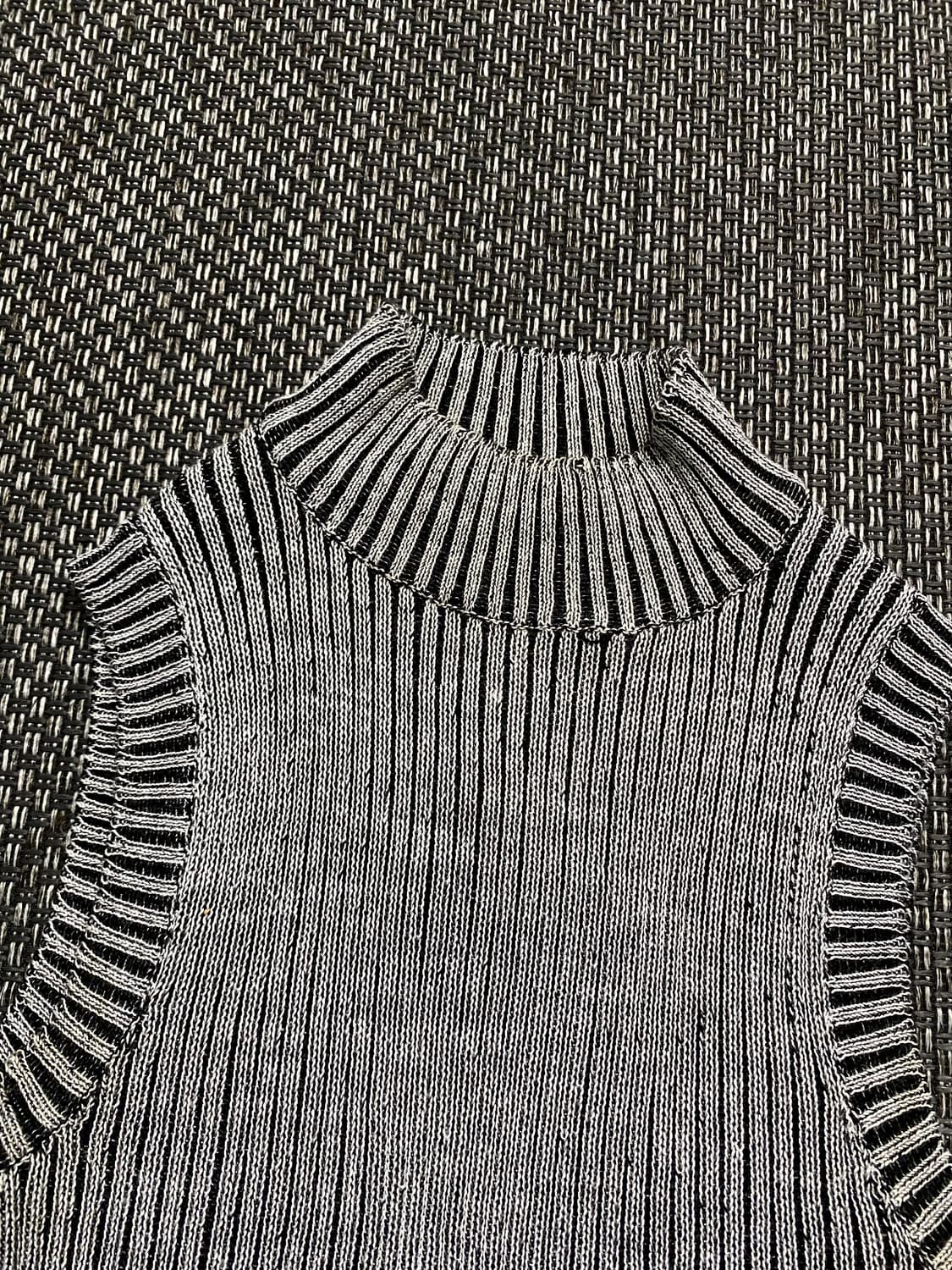 Y2K Metal Washed Full Neck Sleeveless 상품이미지3