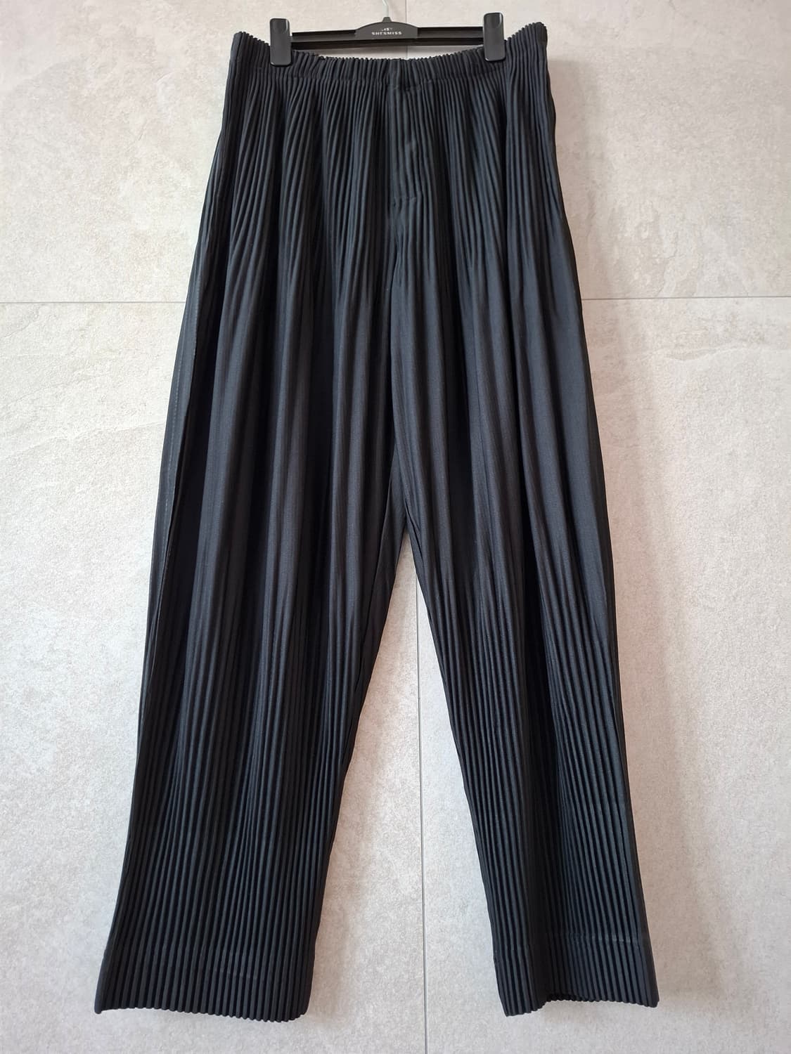 옴므플리세 베이직 팬츠 블랙 이세이미야케 플리츠플리즈 상품이미지2