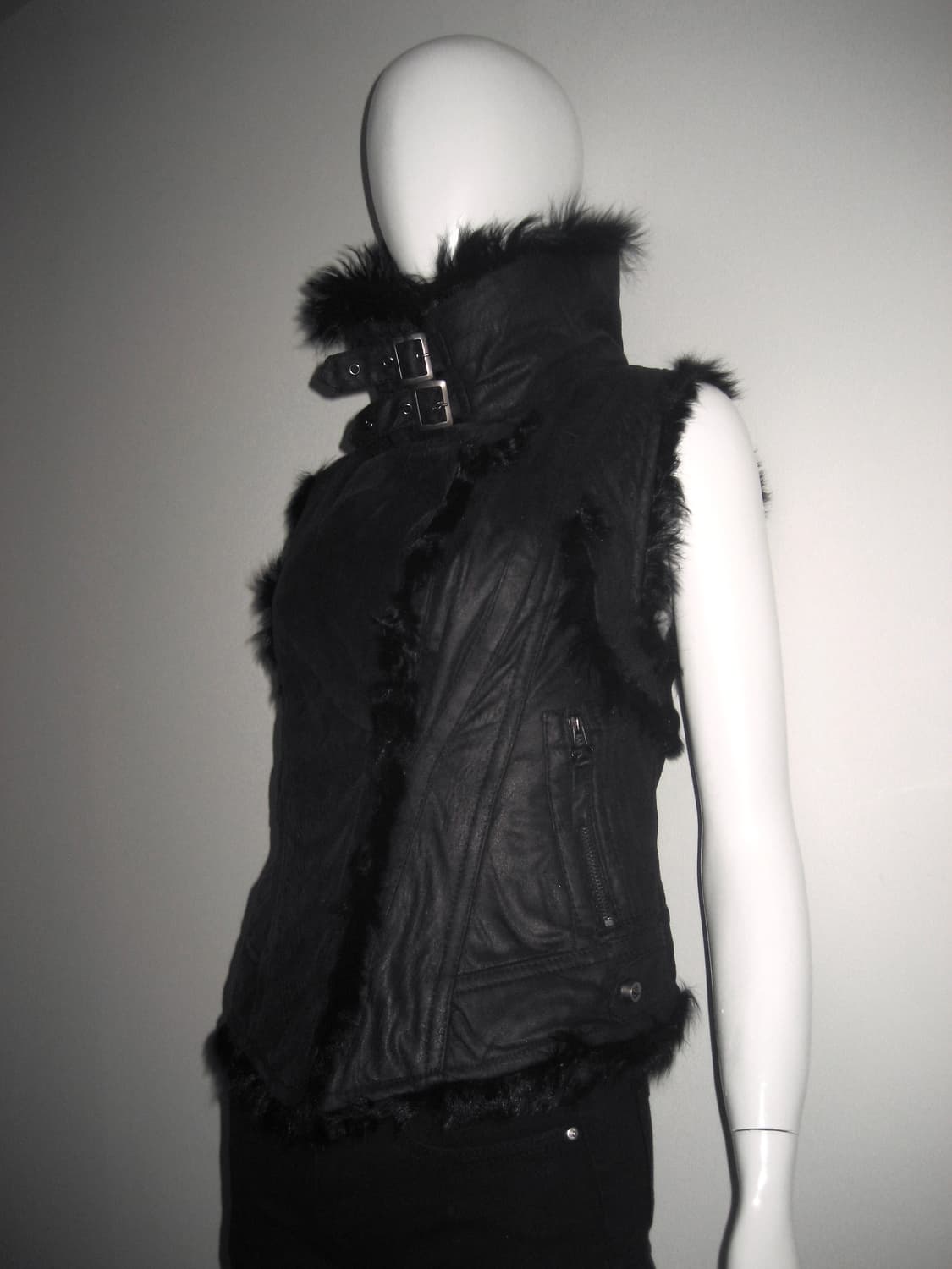 블랙 퍼 조끼 하이넥 버클 베스트 갸루펑크 상품이미지9