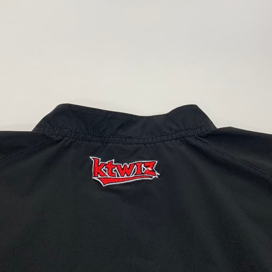 뉴발란스 KT위즈 선수지급용 반팔 하프집업 바람막이 (110) 상품이미지7