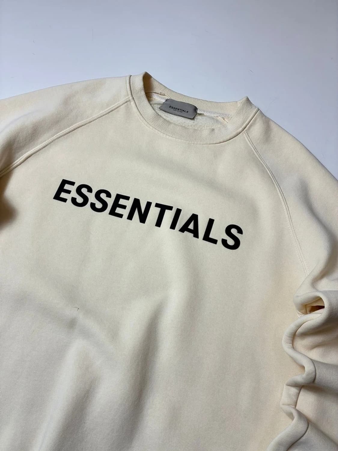 에센셜 피어오브갓 로고 시그니처 오버 맨투맨 PN9140 상품이미지2