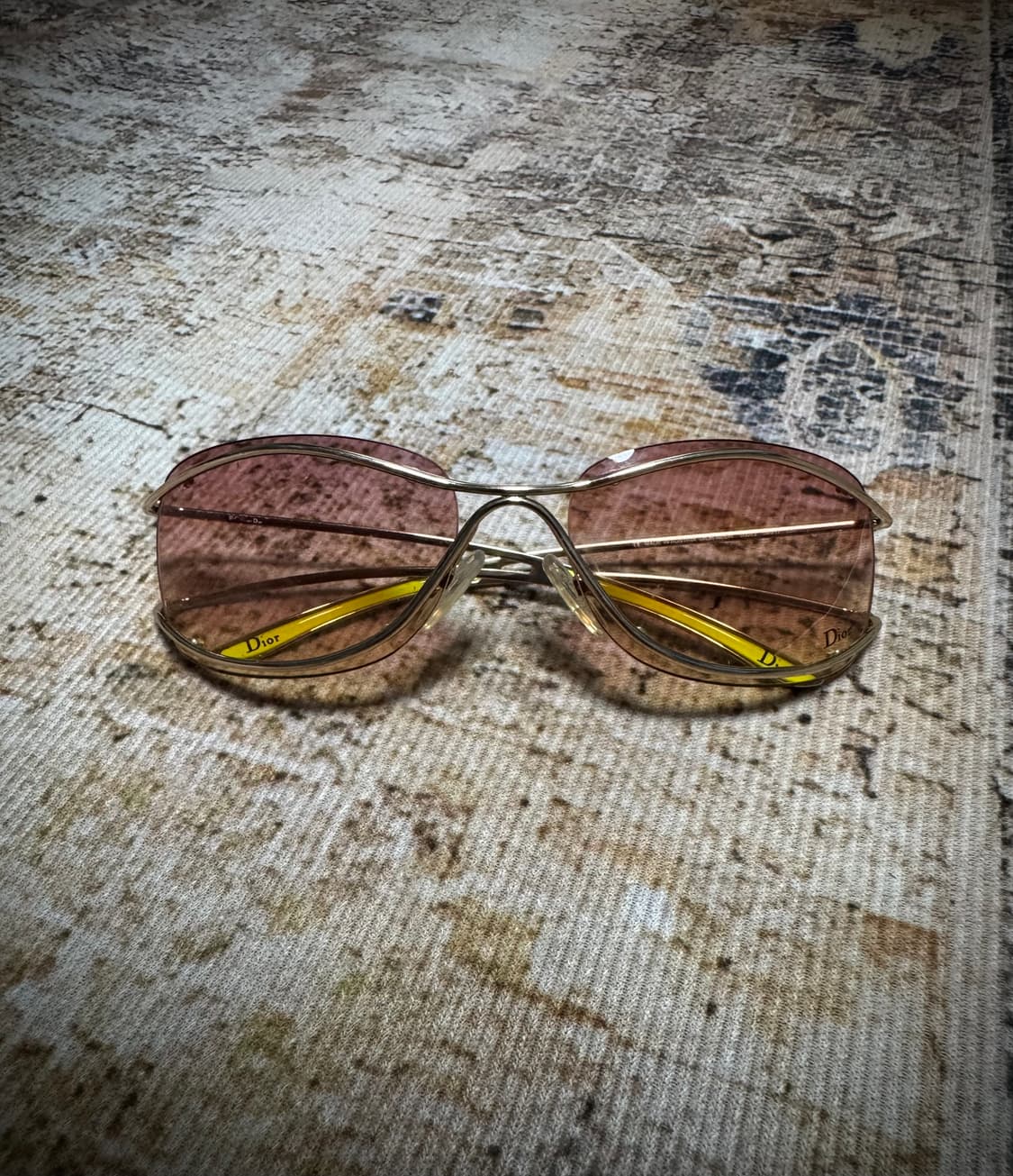 Dior neon sunglasses 상품이미지1