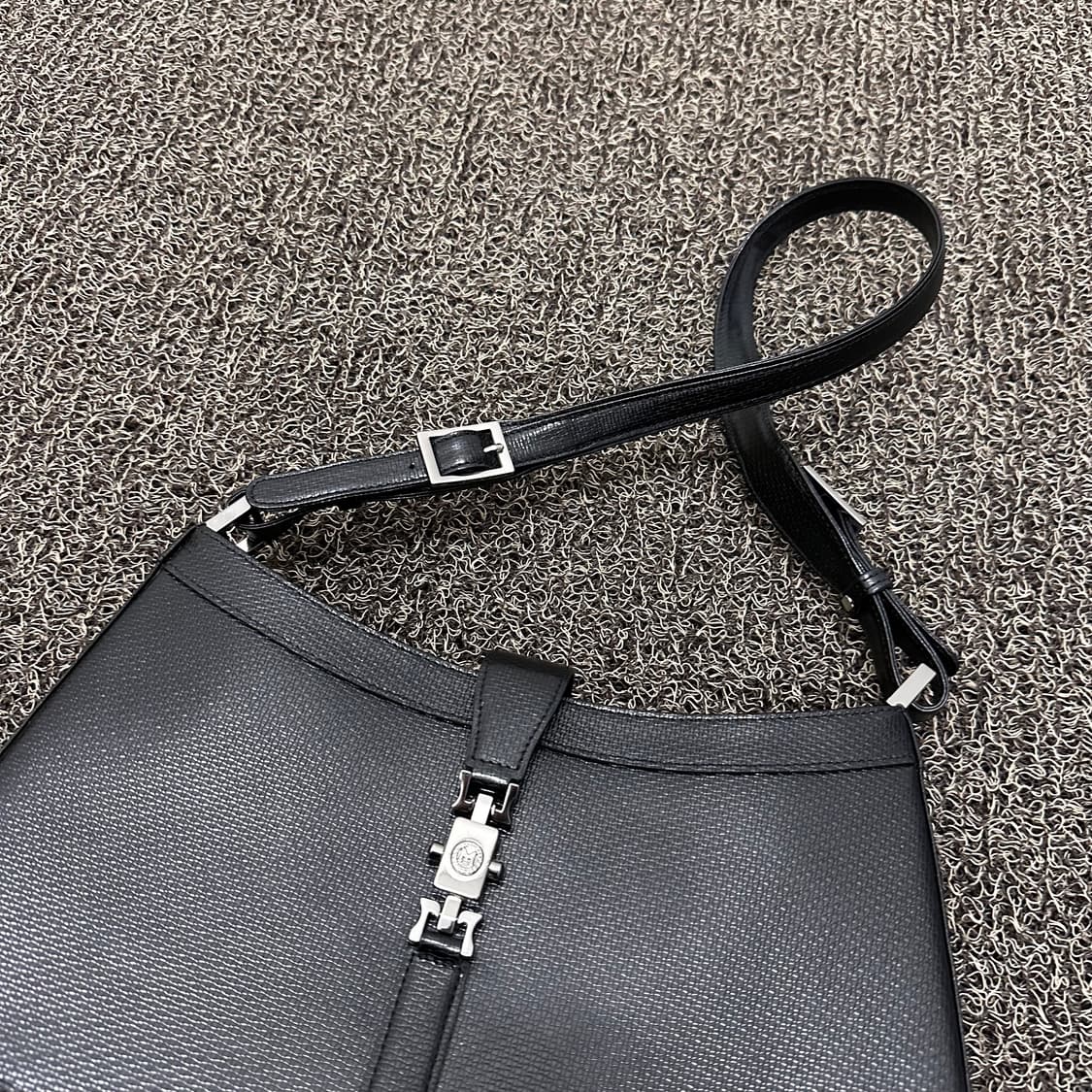 메트로시티 클래식 여성 숄더백 블랙 상품이미지3