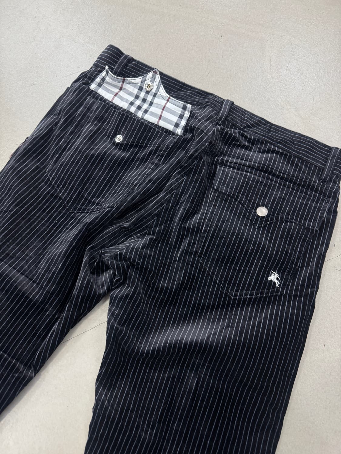 버버리 블랙 라벨 벨벳 카고 팬츠 76 상품이미지1