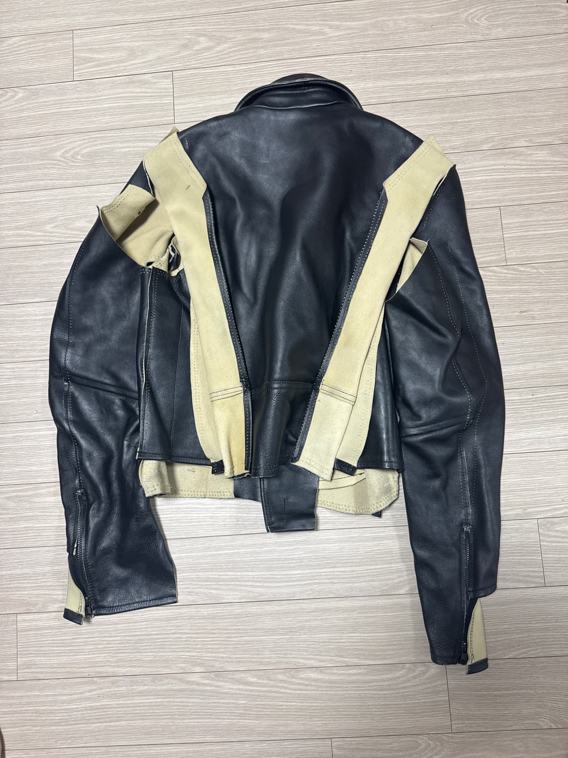 마르지엘라 x H&M  해체주의 레더자켓 상품이미지4