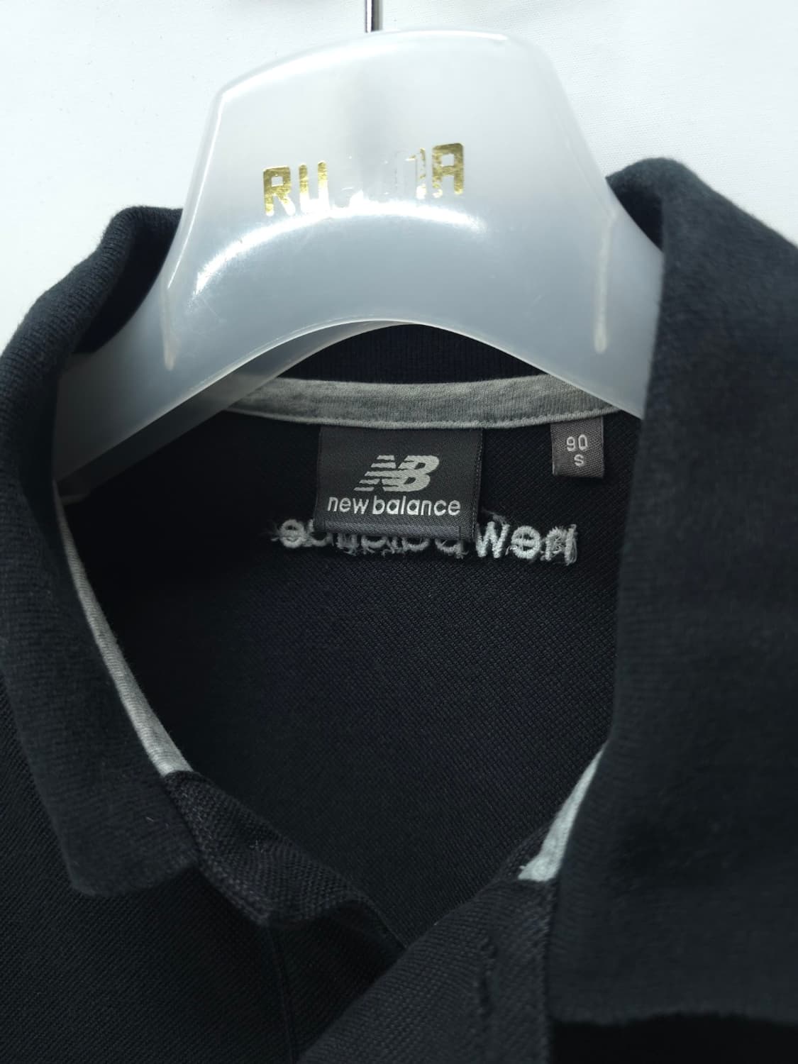 뉴발란스 여성 가슴 자수 로고 반팔 카라티 블랙(66) 상품이미지4