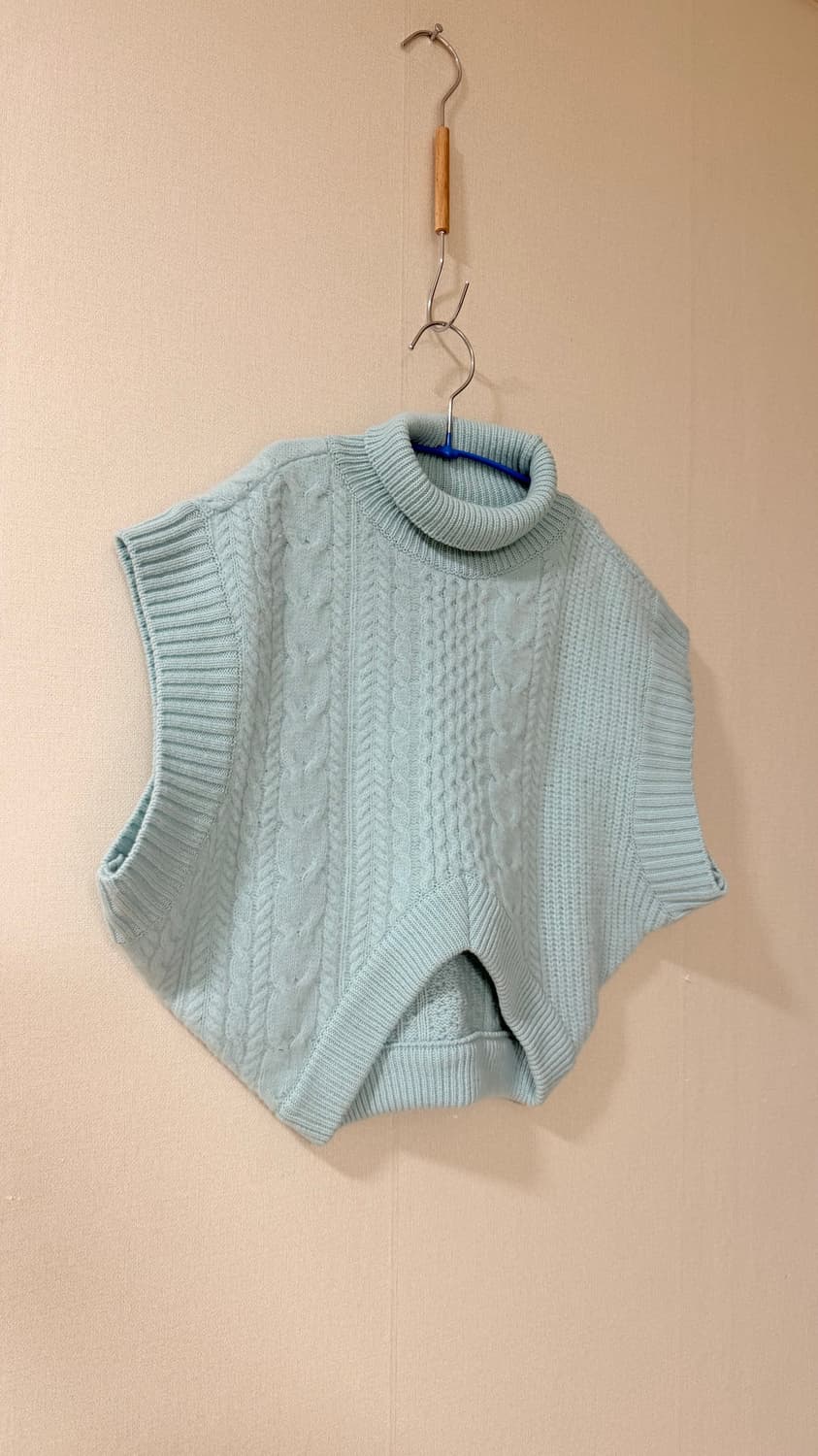 앤더슨벨 카일라 업사이드 다운 울 니트 베스트 조끼 정가 148,000원 상품이미지5