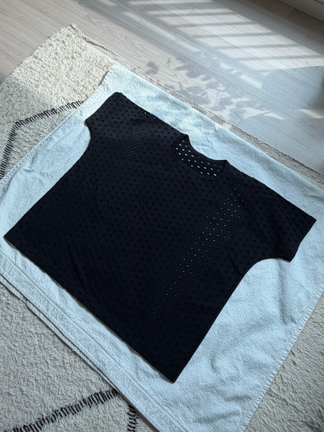 준야와타나베 펀칭 티셔츠 상품이미지2