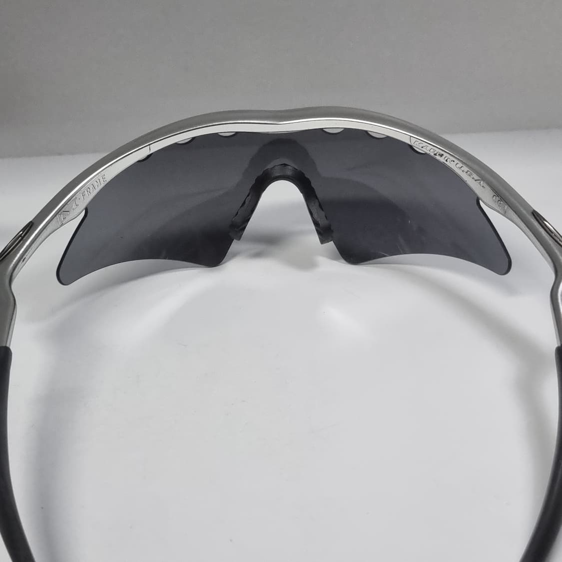 오클리 PRO 엠프레임 폴리쉬드 알루미늄 새렌즈 상품이미지6