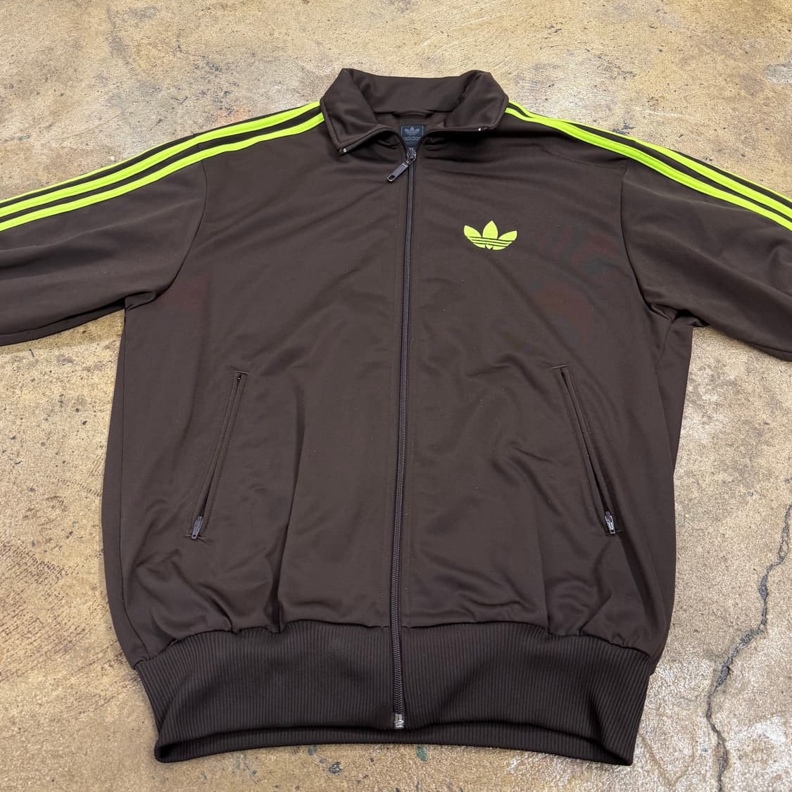 아디다스 초코나무숲 브라운 형광 그린 져지 트랙탑 100 상품이미지3