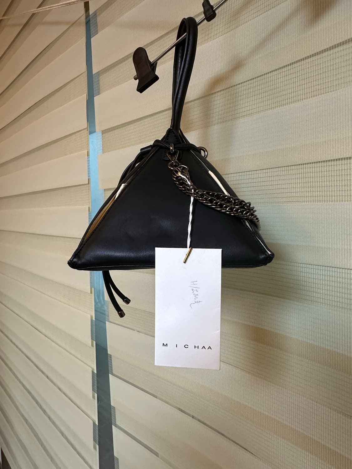 미샤 가죽 손가방 상품이미지2