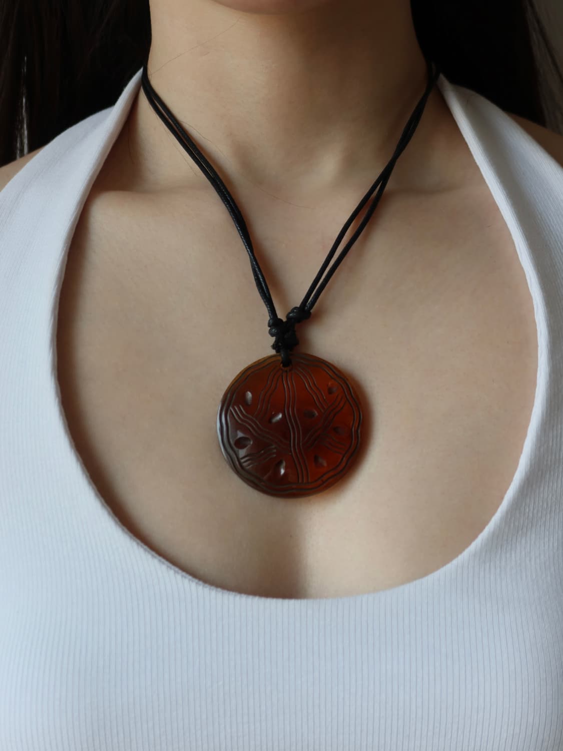 red carved necklace 상품이미지1