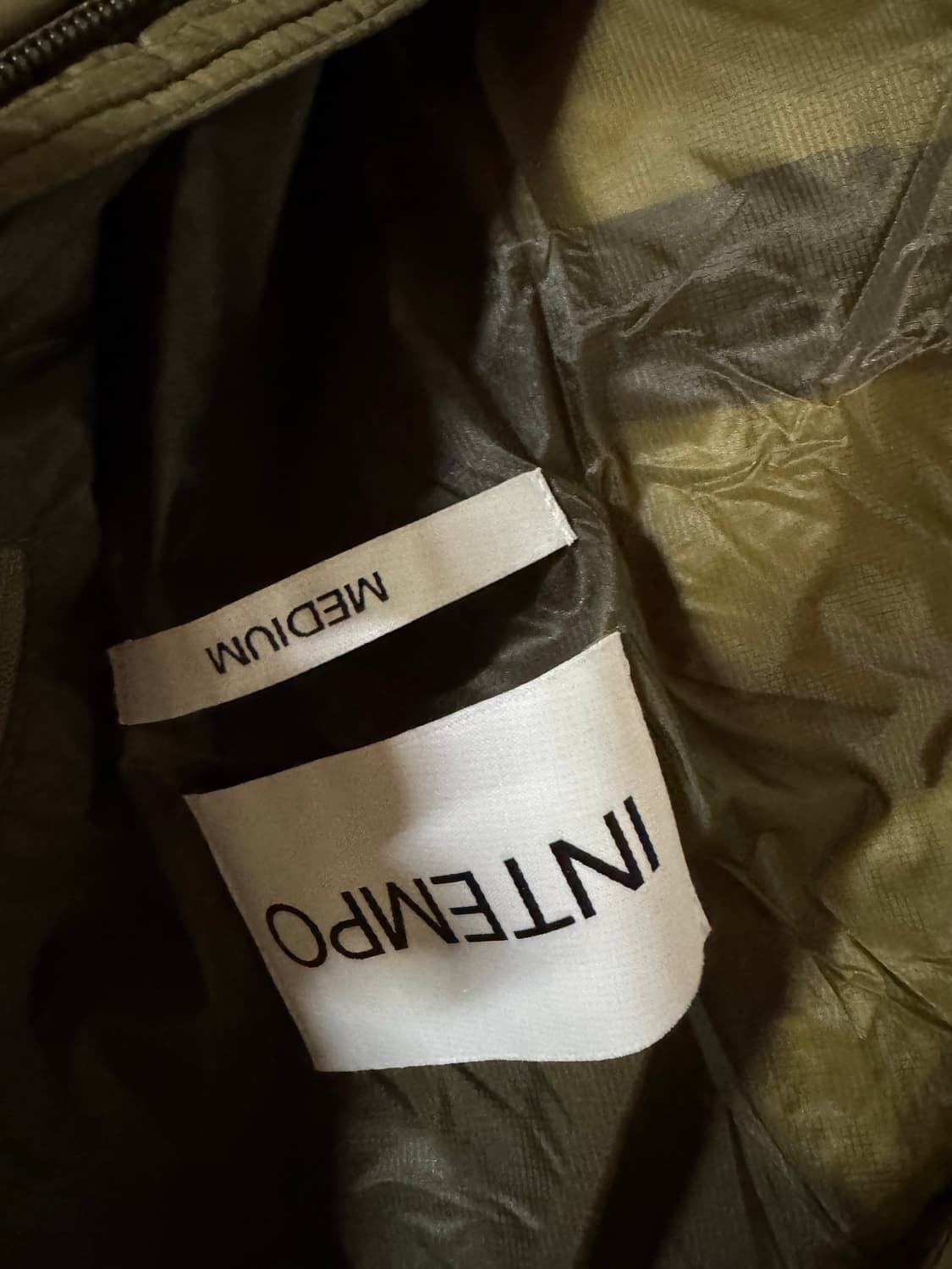 인템포무드 아크틱 라이트 다운 M 카키 상품이미지3