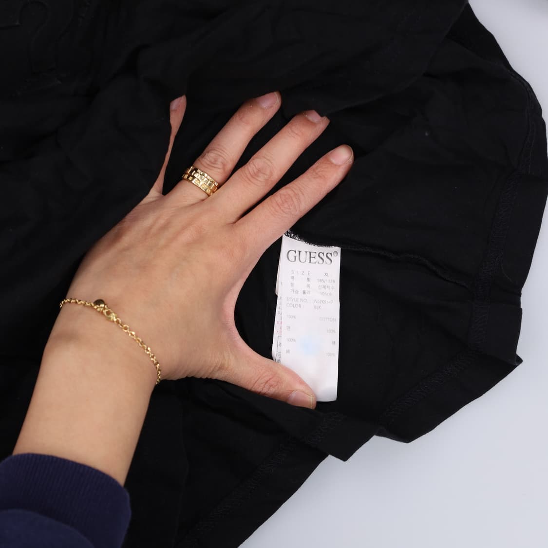 XL 게스 삼각로고 반팔티 0325H1 상품이미지3