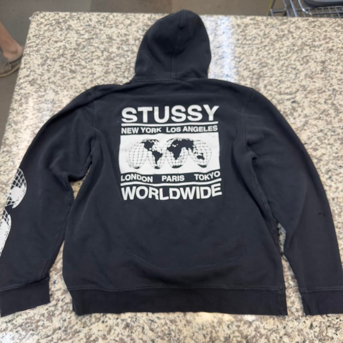 스투시 월드와이드 후드티 블랙 상품이미지1