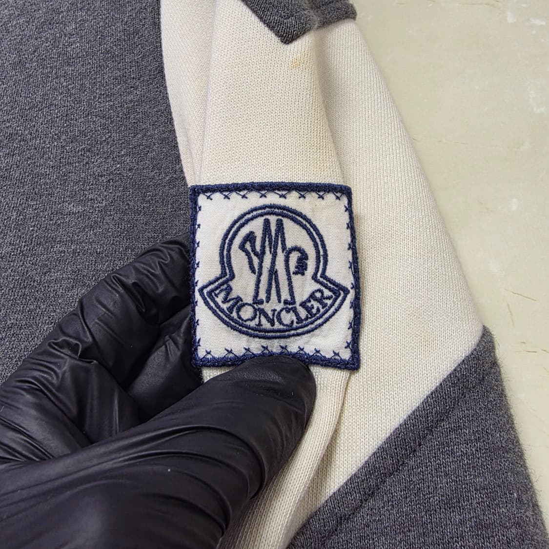 {클로젯}[M][백화점판]몽클레어 감마블루 맨투맨 상품이미지3