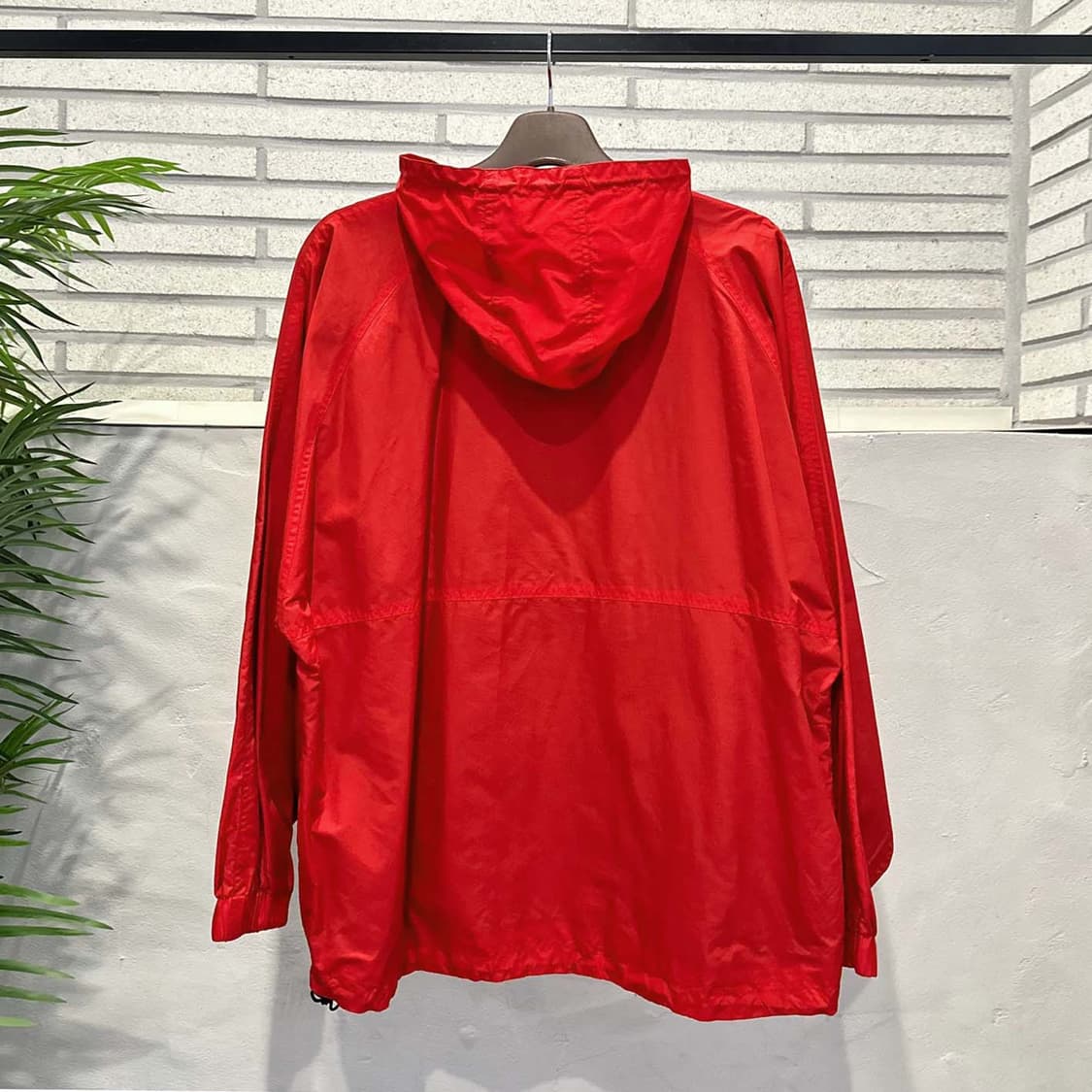 나이키 올드스쿨 반집업 후드 바람막이 캥거루 투포켓 로고 디테일 레드 상품이미지3