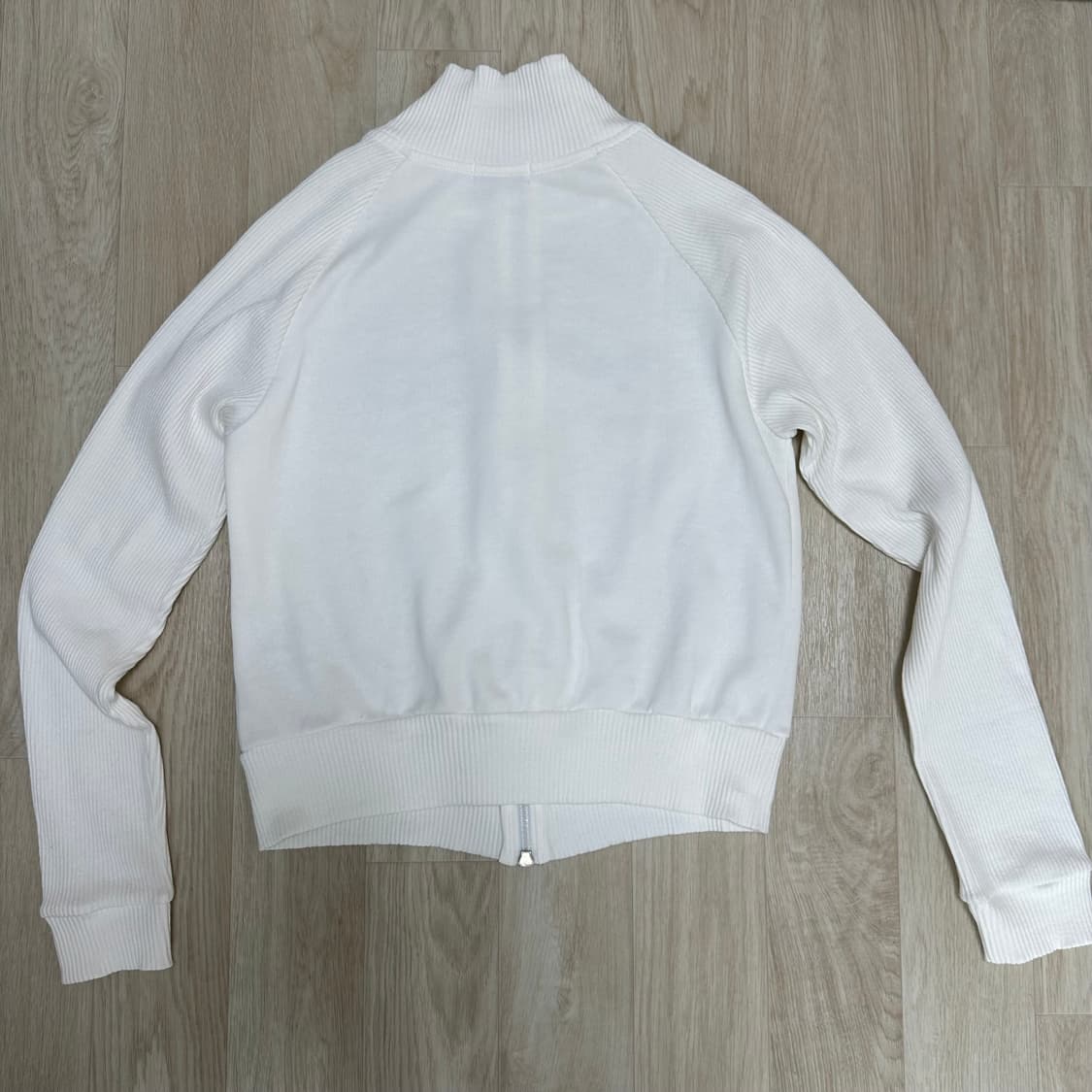 애즈온 솔트 집업 화이트 상품이미지2