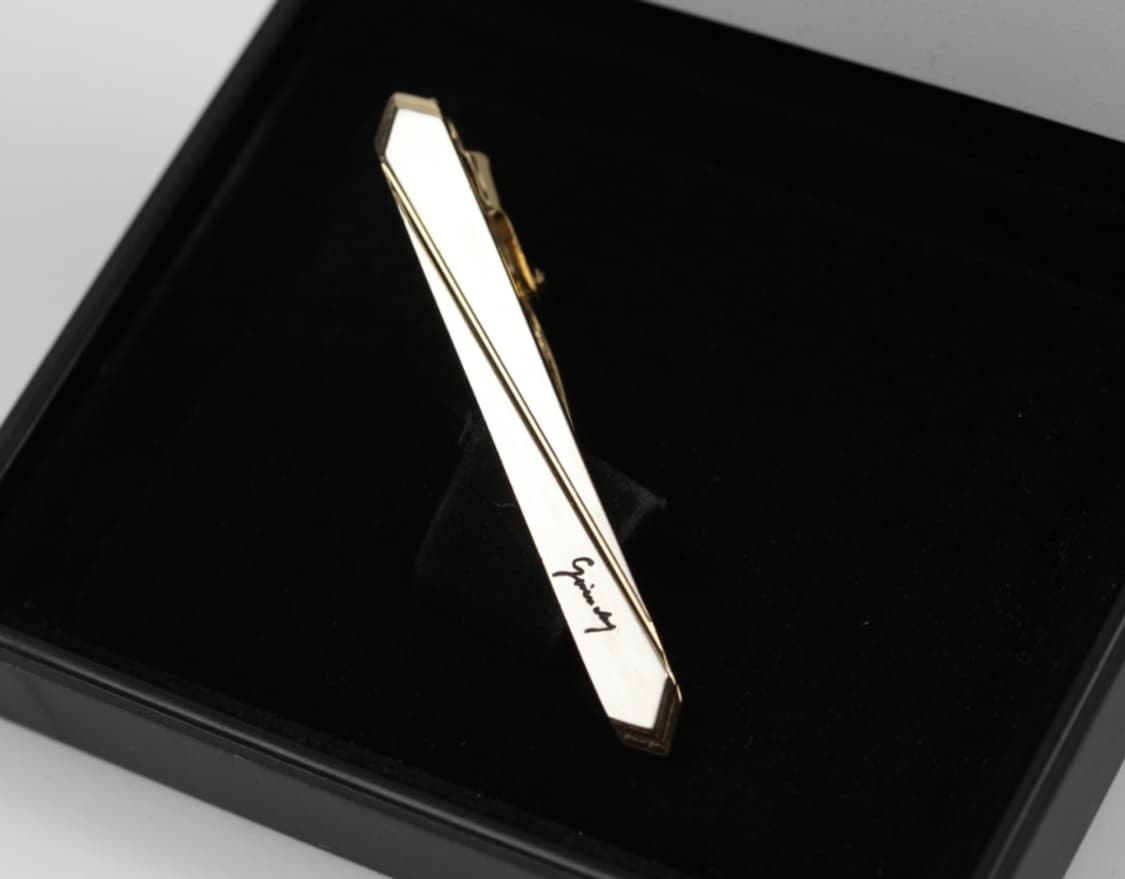 지방시 B+등급 5.2cm 남자 명품 넥타이핀 상품이미지1