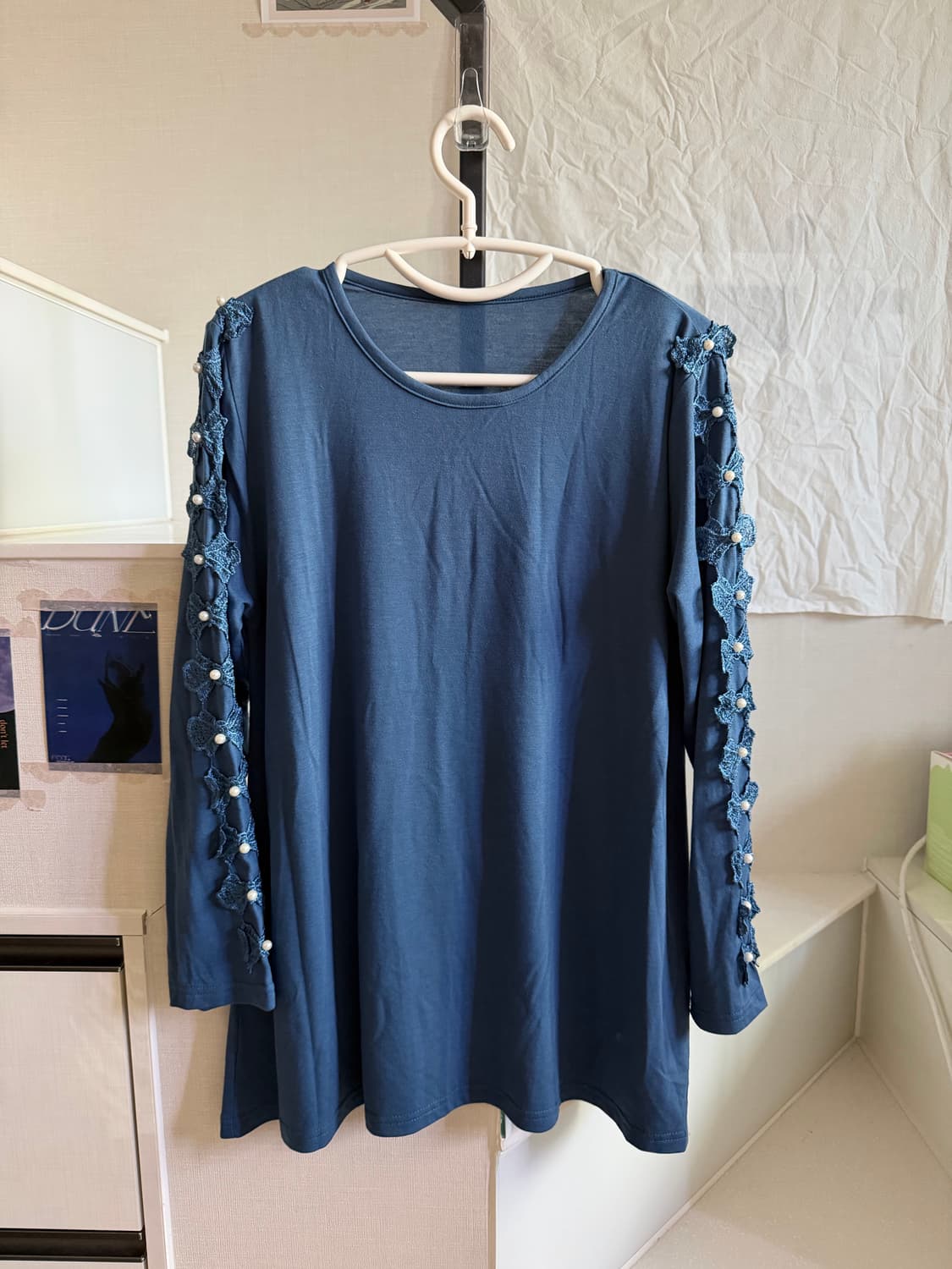 레이스 진주 디테일 롱슬리브 상품이미지1