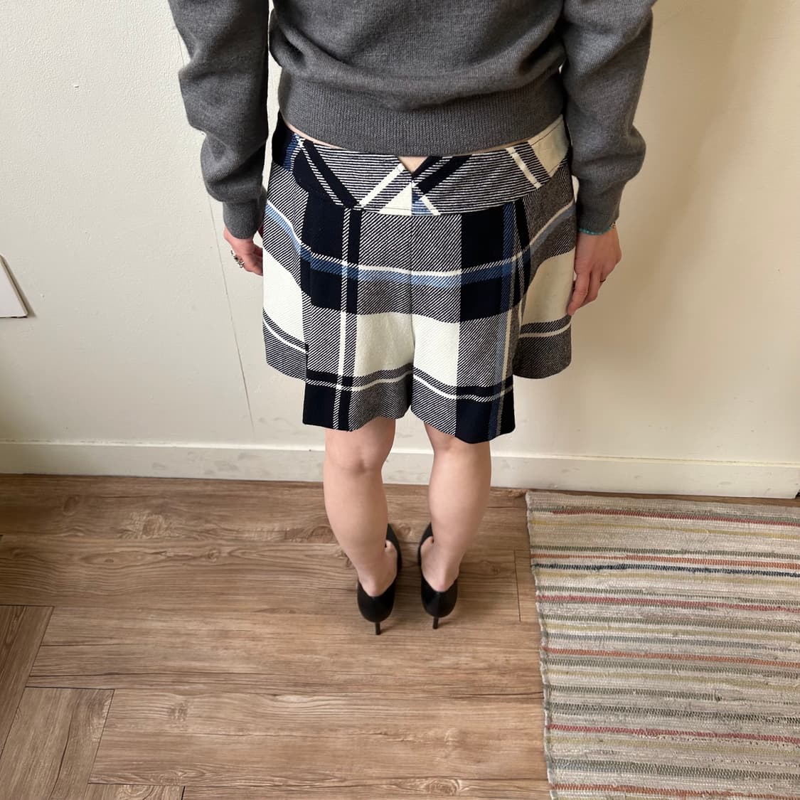 버버리 노바 체크 골드 버튼 숏팬츠 상품이미지2