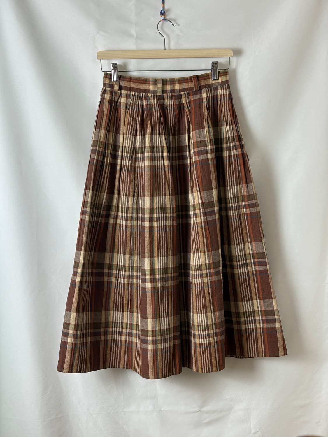 브라운 멀티 체크 단추 스커트 상품이미지7