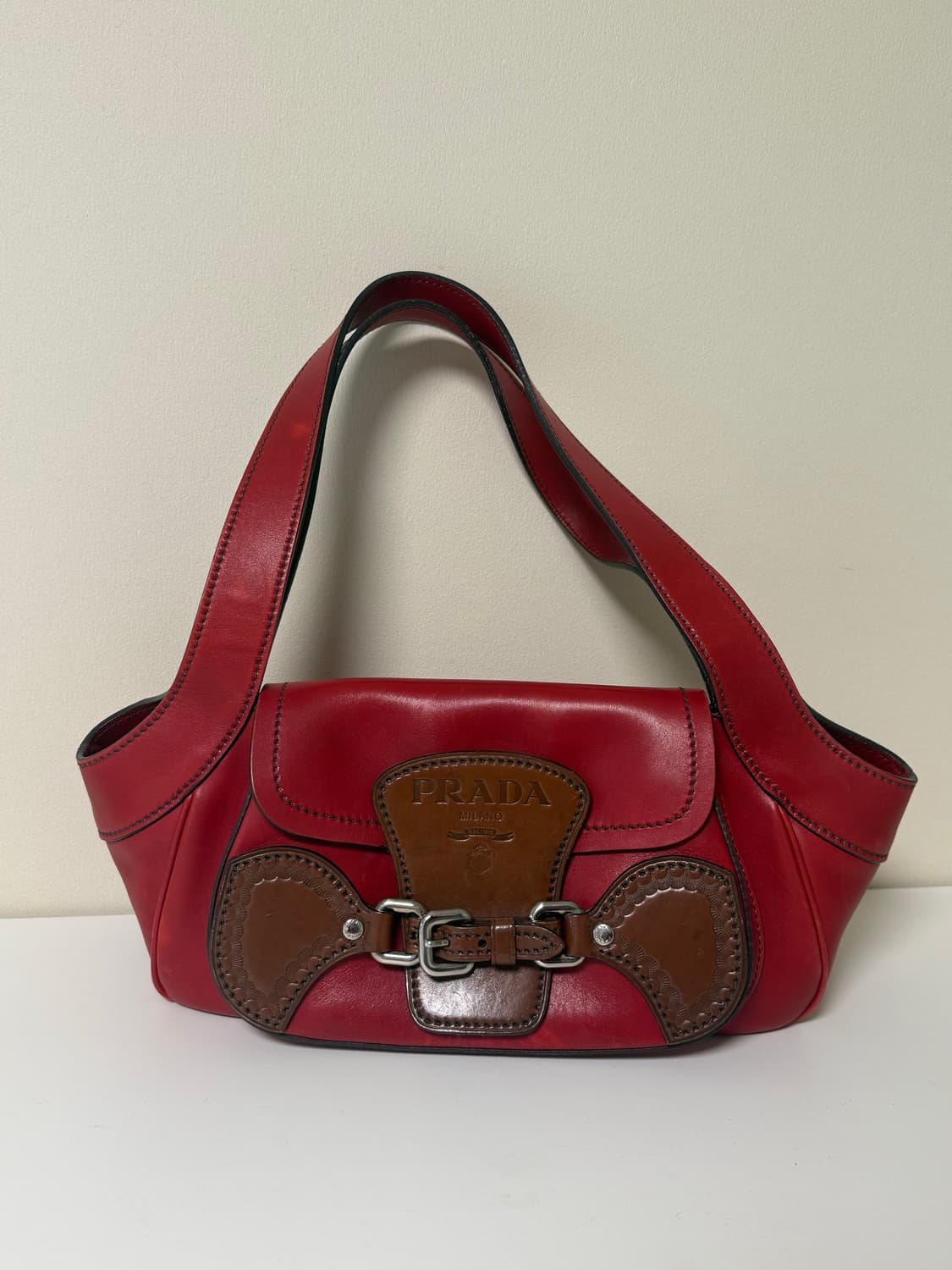 프라다 빈티지 레드 레더 숄더백 상품이미지4