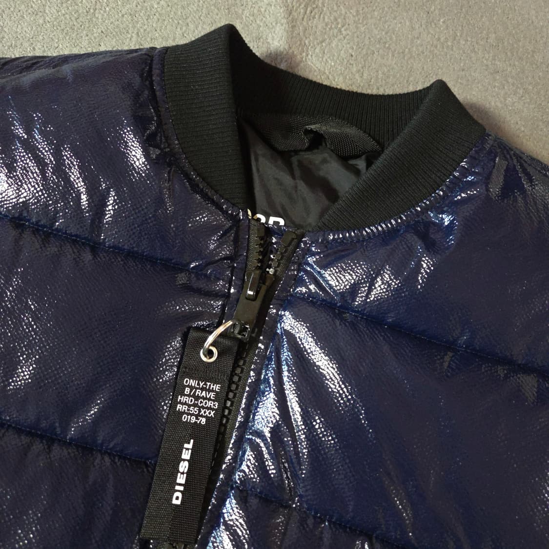 디젤 글로시 유광 봄버 패딩 자켓 L 105-110 상품이미지2