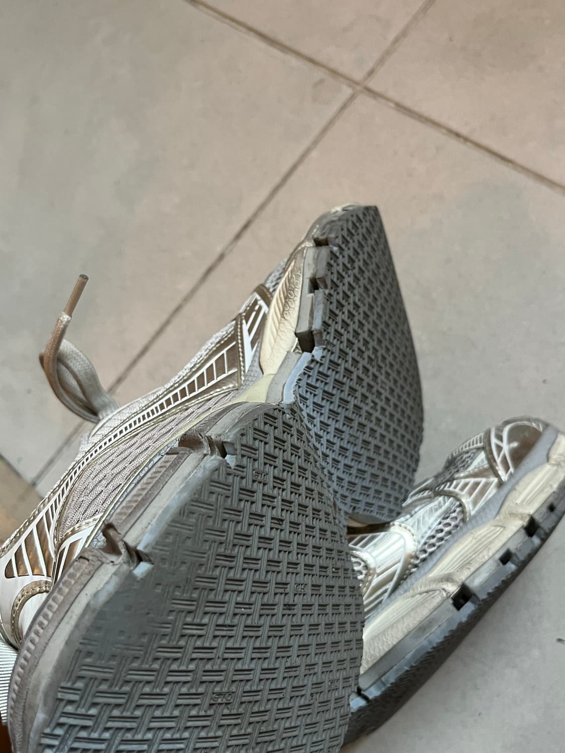 발렌시아가 3xl 43 라이트베이지 상품이미지6