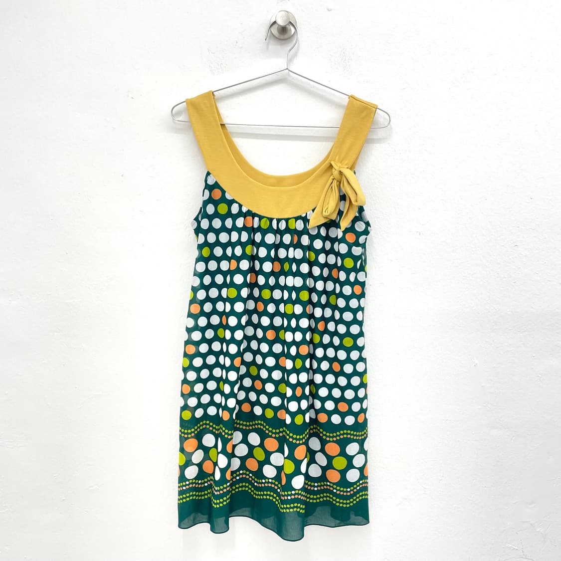 green mustard polka dot shift dress 상품이미지1