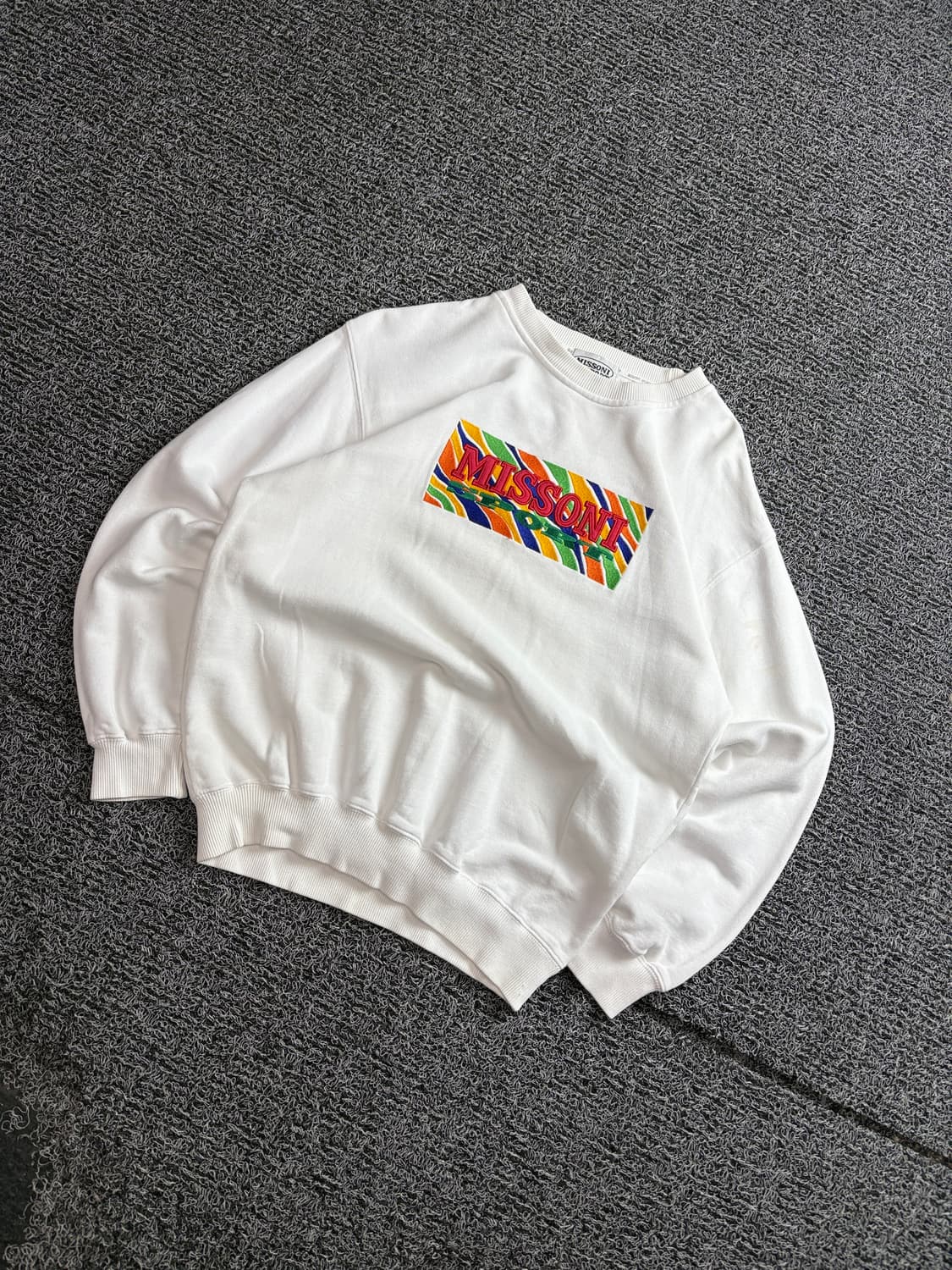 00s 미쏘니 아카이브 빅로고 크루넥 스웻 셔츠 4135 상품이미지1