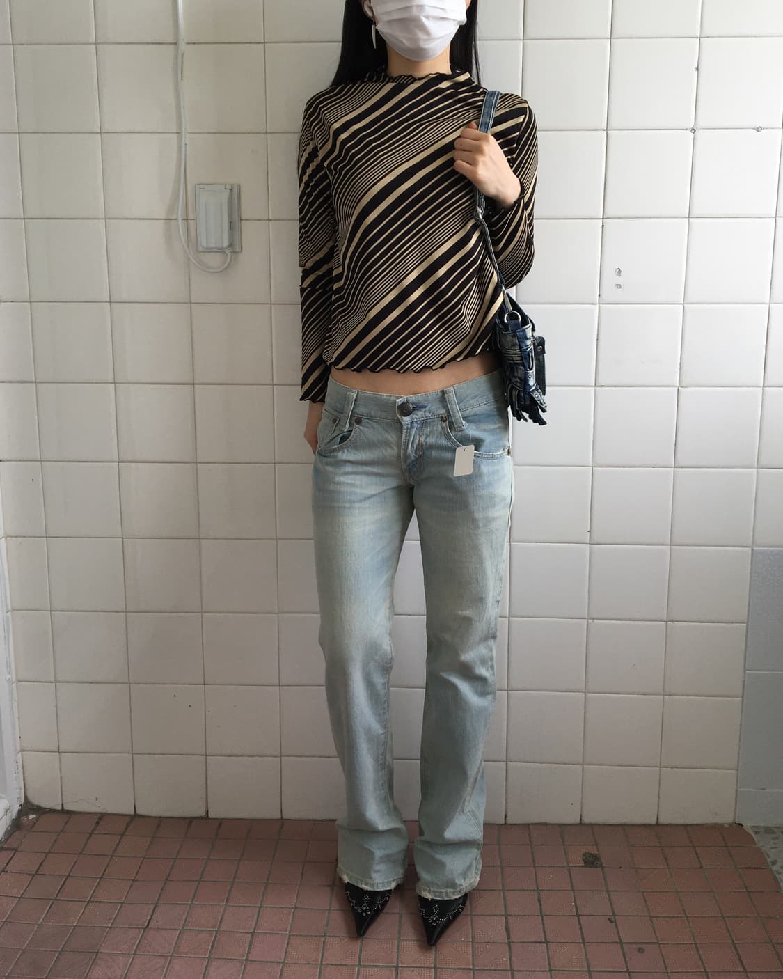 Stripe pattern high neck sleeve 상품이미지1
